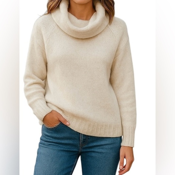 Vince Alpaca Elegant Minimalist Cowl Neckline Ivory White Women’s Size Large - Picture 1 of 12